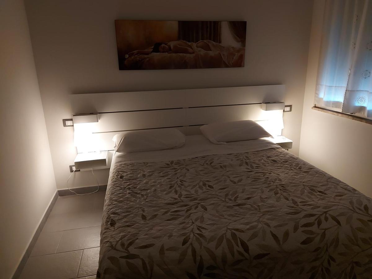 Fare Bnb - Room Del Parco Reggio Emilia Exteriör bild
