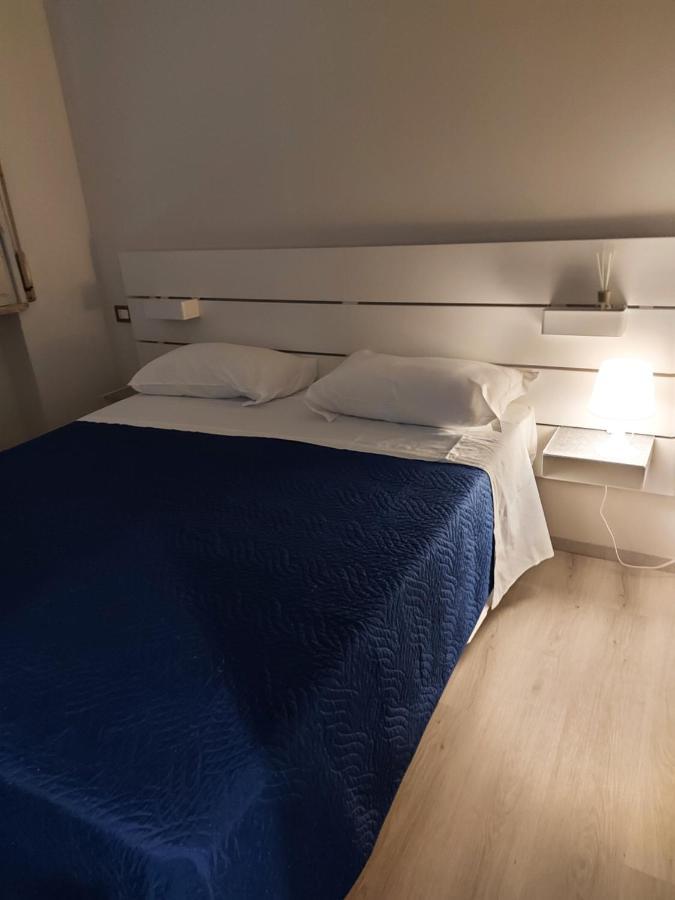 Fare Bnb - Room Del Parco Reggio Emilia Exteriör bild