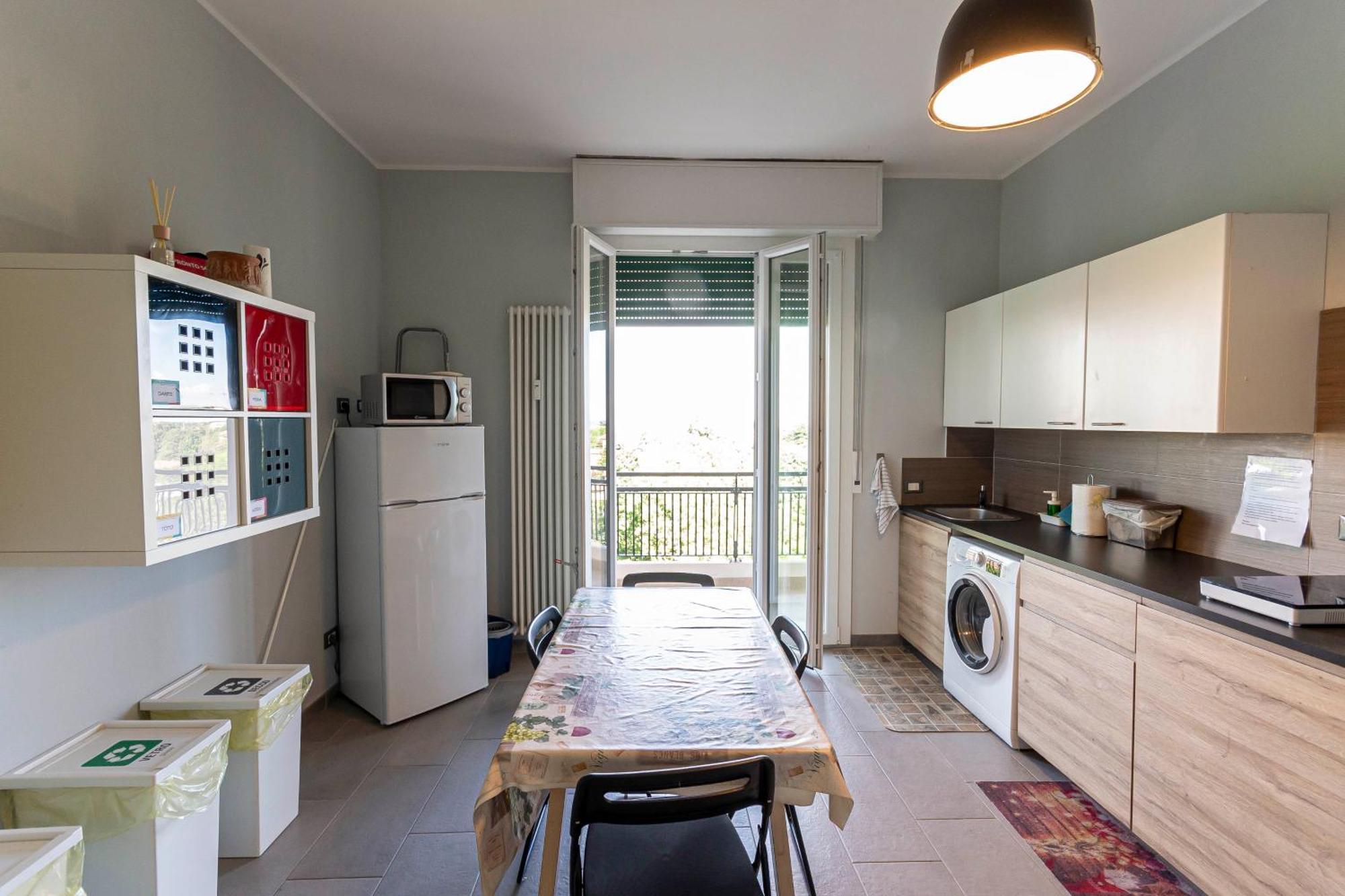 Fare Bnb - Room Del Parco Reggio Emilia Exteriör bild