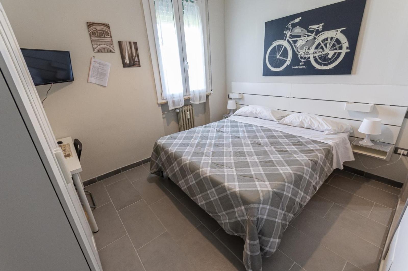 Fare Bnb - Room Del Parco Reggio Emilia Exteriör bild